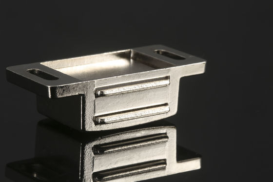 El empuje del hardware de la puerta que cabe magnética antiusura coge multiusos