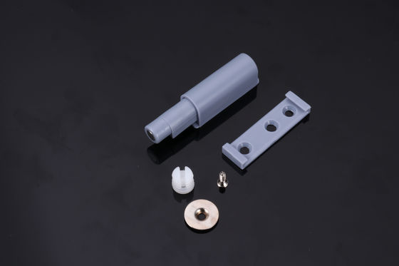 Hardware anticorrosivo de la colocación de los muebles del metal, empuje estable para abrir el cierre magnético